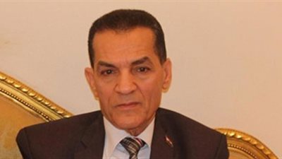 رئيس جامعة الأزهر المستقيل يعود إلى عمله بكلية الشريعة بالقاهرة