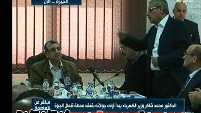 بالفيديو.. وزير الكهرباء يتفقد محطة كهرباء 