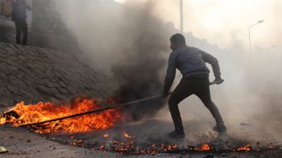 الحماية المدنية تسيطر على حريق بكشك أسفل كوبري المظلات