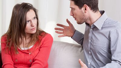 أخصائي طب نفسي: 4 سلوكيات للحفاظ على السعادة الزوجية