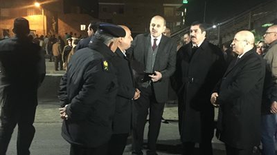 كلاكيت ثاني مرة.. تفاصيل انهيار كوبري كفر الجمال على الطريق الزراعي بالقليوبية.. سيارة محملة بونش السبب وراء الواقعة.. توقف الحركة المرورية 3 ساعات.. ووزير التنمية المحلية يشكل غرفة عمليات