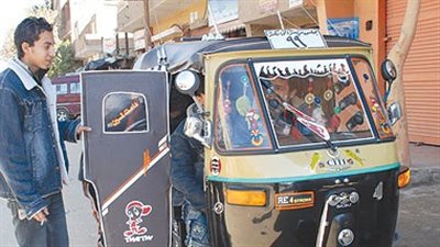 إصابة عامل بإصابات خطيرة إثر اصطدامه بـ