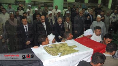 محافظ الفيوم يعتمد تعويضا لأسرة شهيد نجدة الجيزة