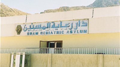 «التضامن» تنقذ مسنا بلا مأوى بالقاهرة.. ونقله لدار رعاية