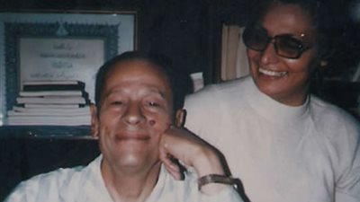 أنباء عن وفاة زوجة نجيب محفوظ