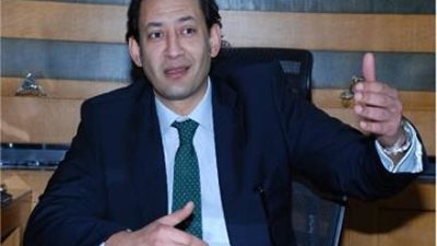 البنك الأهلي يقترب من التعاقد مع شركة محمول لتنفيذ برنامج التتبع الآلى