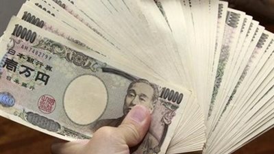 الين يرتفع وسط تعاملات متقلبة واليورو يتراجع