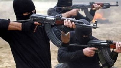 مسلحون يطلقون النار على سيارة أمن مركزي بـ