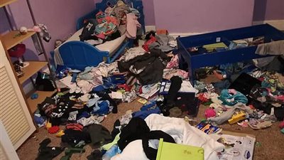 سيدة تطالب بأخذ أحفادها من ابنتها المهملة (صور)