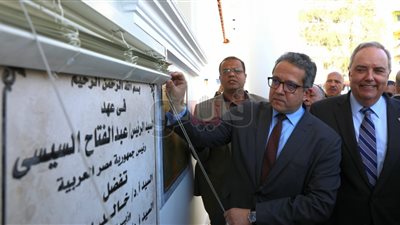 ترميم مقبرتي الورديان بمنطقة آثار كوم الشفافة