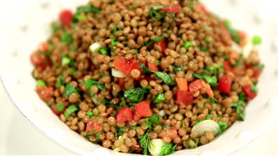 تعرفى على طريقة عمل «سلطة العدس»