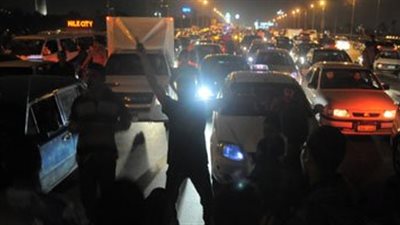 إصابة شخصين في تصادم 3 سيارات أعلى كوبري أكتوبر