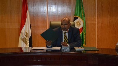 مستثمر يقترح على محافظ الفيوم إنشاء مصنع للأعلاف