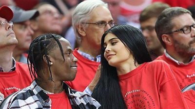 رد فعل ترافيس سكوت بعد مواجهة كايلي جينر له بخيانتها