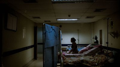 تهديدات وقتل للأطفال.. مستشفى «آنا تيرسا» مثال مصغر للفساد بفنزويلا