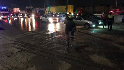 عودة الحركة على الطريق الزراعي بعد توقفها بسبب انقلاب «كونتر» بقليوب