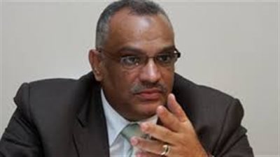 أبوسعدة يفتتح معرض 