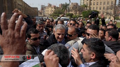 بالصور..عمال 