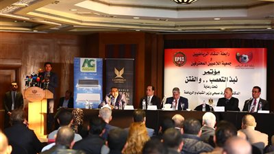 «شوبير» لجماهير كرة القدم: علينا أن نتعظ من حادث بورسعيد لعدم تكراره