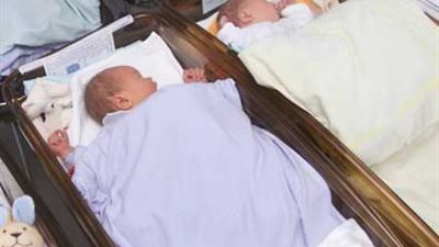 انخفاض المواليد شبح يهدد ألمانيا