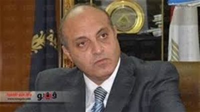 انتشال سيارة من مياه ترعة الإسماعيلية بالقليوبية