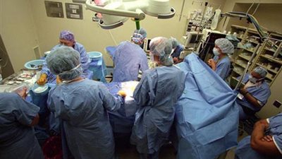 خبير عالمى فى جراحة المخ والأعصاب بمستشفى الجلاء العسكرى