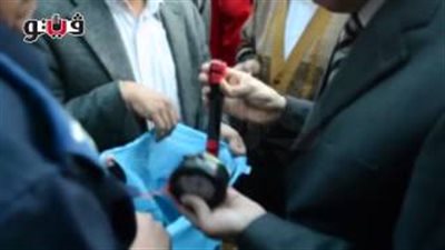 بالفيديو.. مساعد الوزير لشرطة النقل يتفقد محطات المترو والسكة الحديد.. جاد الحق للضباط: التعامل مع الأجسام الغريبة «مش فرد صدر».. انتشار مكثف للشرطة النسائية لضبط المتحرشين مع اقتراب العام ا