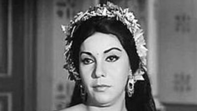 نعمت مختار بعد اعتزالها الرقص: أعيش أجمل أيامي مع الله