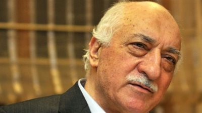 مفكر تركي: حكومة أردوغان انقلبت على الحرية والديمقراطية