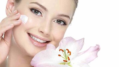 ماسك الفواكه يمنح بشرتك النضارة والنعومة في الشتاء