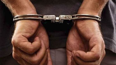 خيانة على فراش الزوجية.. شاهد صديقه في أحضان زوجته فـ«خلص عليه»