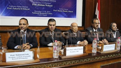 بالصور.. بدء المؤتمر الثاني عشر للعلوم الطبية على أنغام الأغاني الوطنية