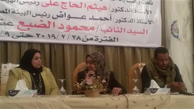 «إستراتيجية تعريف الوالدين بالطفل المعاق» بمعرض كتاب فتيات قنا (فيديو)