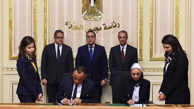 اتفاقية بين «الآثار والاتصالات» لإطلاق «المحتوى الثقافي الرقمي المصري»