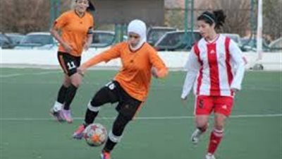 كرة القدم النسائية في مصر تحتضر.. والمدربون يحملون الاتحاد السبب.. «غازي»:غياب الدعم المادي أدى لتراجعها.. «الطيران ووادي دجلة»: أين دعم الـ«فيفا»؟.. وتشكيل رابطة للجماهي