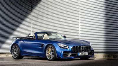 مرسيدس تطرح سيارتها الرياضية AMG GT R رودستر