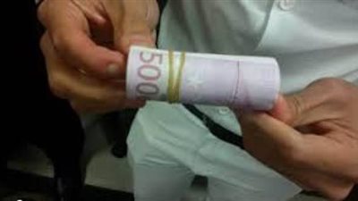 إحباط تهريب 37 ألف يورو عبر مطار القاهرة