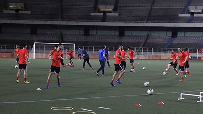 تدريبات بدنية واستشفائية للاعبي الأهلي في الكونغو