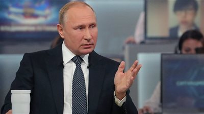 الرئيس الروسي يهنئ النساء باليوم العالمي للمرأة