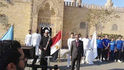 انطلاق شعلة أولمبياد الجامعات الأفريقية من الجامع الأزهر (صور)