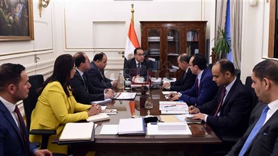 مدبولي يستعرض مقترح الإستراتيجية الجديدة لتحفيز ومضاعفة الصادرات