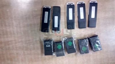 ضبط أجهزة تنصت وتجسس بحوزة راكب قادما من أثينا بمطار برج العرب