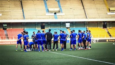 الأهلي يسمح لوسائل الإعلام بحضور ١٥ دقيقة من المران الأخير بالكونغو