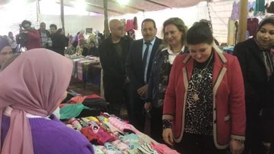 افتتاح معرض الأشغال اليدوية احتفالا بيوم المرأة في الإسكندرية (صور)