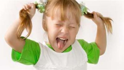 أطعمة تسبب فرط نشاط وصداع وتوتر طفلك.. احذريها