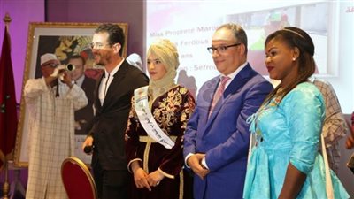 في يوم المرأة.. فتاة مغربية تحصد لقب ملكة جمال عاملات النظافة (فيديو)