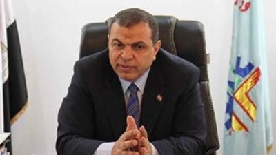 القوى العاملة: تعريف العامل بحقوقه وواجباته في قوانين العمل بالدولة العربية قبل سفره