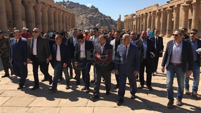 وفد وزاري يتابع استعداد أسوان لاستضافة ملتقى الشباب العربي (صور)