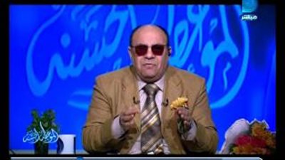 بالفيديو.. متصل يغلق الخط في وجه «عطية» بعد افتائه بتحريم «قرض الزواج»