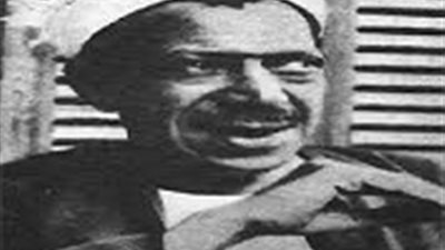 شيخ الساخرين يكتب مذكراته على علب السجائر